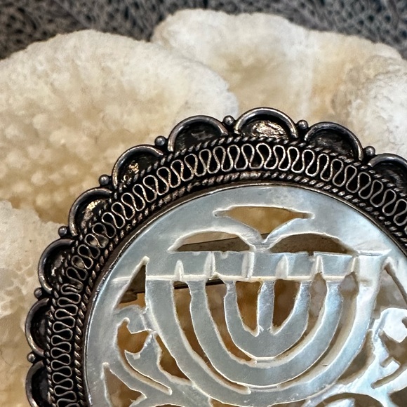 EUC Silver (950) and Mother of Pearl Jewish Menorah Candle Pendant/Brooch/Pin - Picture 3 of 6